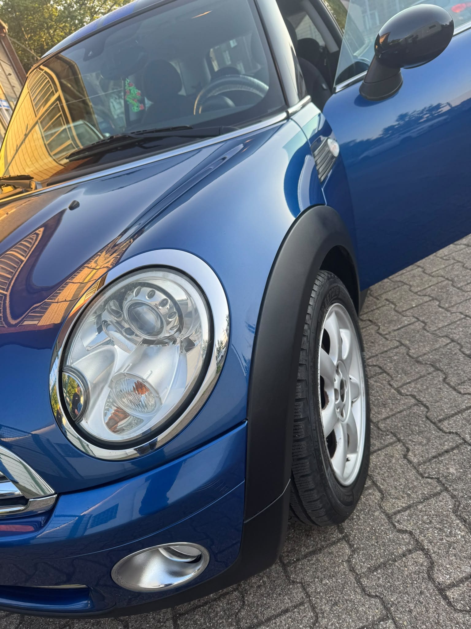 Mini Cooper One nach der Fahrzeugaufbereitung